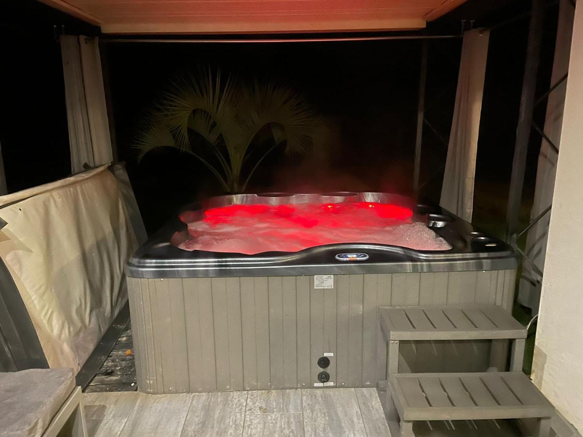 Maison Moderne Au Calme Avec Billard, Jacuzzi, Bain A Remous, Piscine, Babyfoot Labastide-du-Temple 외부 사진